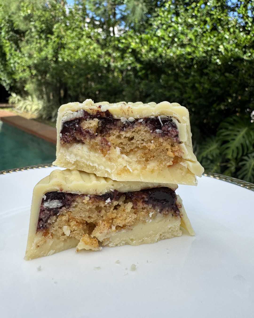 Bombom branco c/ frutas vermelhas - Move Gourmet